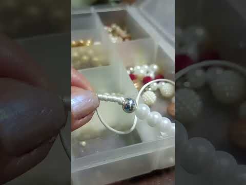 Ganhe uma renda extra fazendo colares para vender,