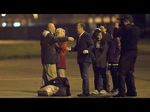 Hazatértek az Észak-Koreában kényszermunkára ítélt amerikaiak