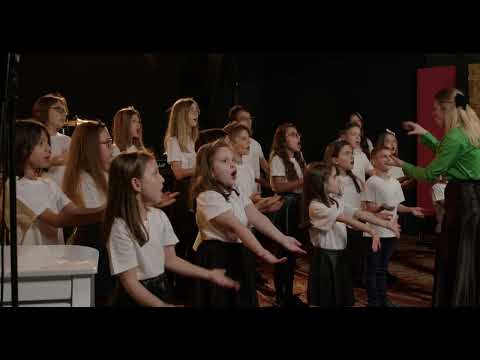 Imnul Amadeus Academy- Corul Amadeus Academy