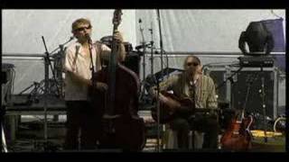 The Wood Brothers - Luckiest Man (Live @Pickathon 2006)