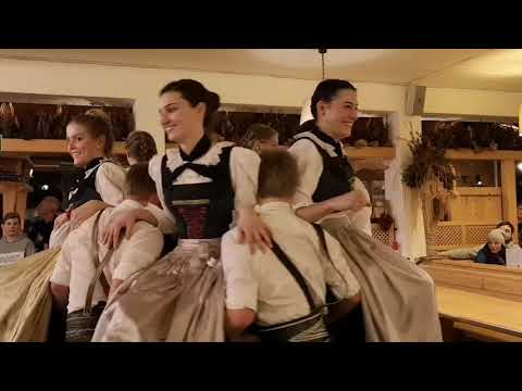 Tulfes: Tiroler Abend mit den Tulfeiner auf der Halsmarter am Glungezer