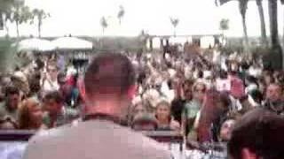 Chris Lake plays "Rise" (Lys remix) at Beatport Party 2008