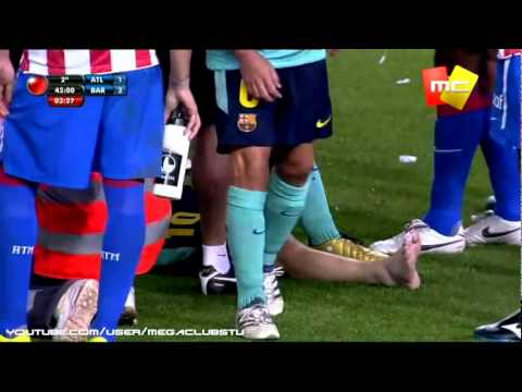 Ujfalusi lesiona a Lionel Messi con una entrada escalofriante. At. Madrid 1 - 2 FC Barcelona 19/9/10