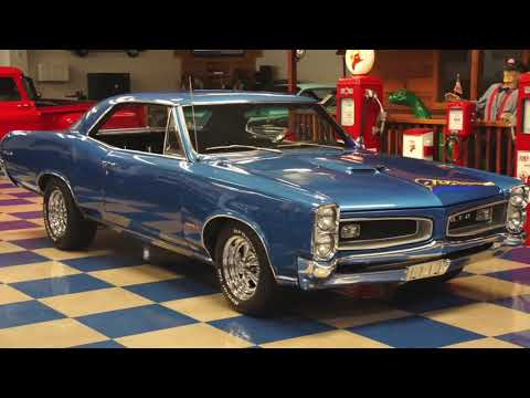 Clash of the Classics - 1966 Galaxie 500 vs. 1966 GTO