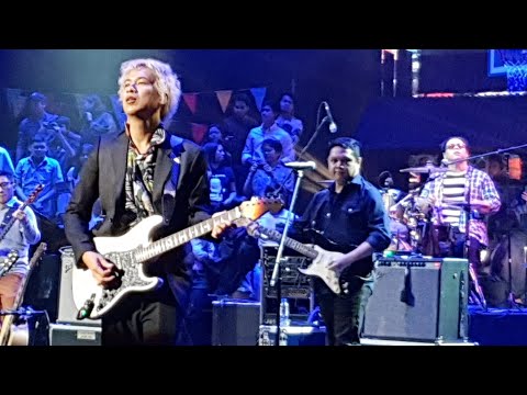 With A Smile by Eraserheads performed by Ely Buendia and THE ITCHYWORMS at RWM #GreatestHits