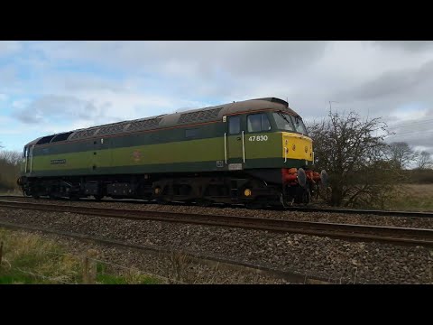 Class 47 47830 "D1645" (Beechings Legacy) at Uffington level crossing Stamford Lincolnshire