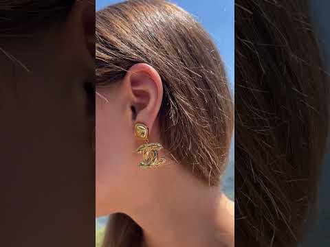 Серьги Шанель в форме логотипа, позолота 18К - фото 1 - id-p2295551282