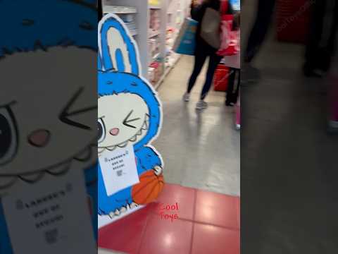 Hunting for Pop Mart Disney Mickey Family Cute Together Keychain