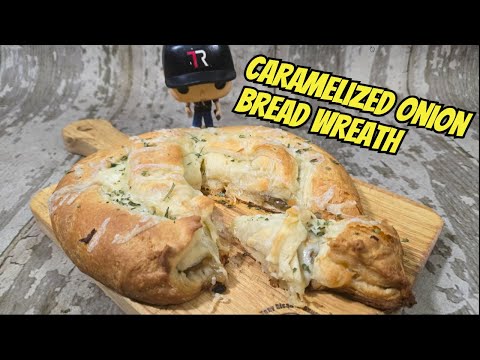 Caramelized Onion Bread Wreath – Cheesy Holiday Appetizer That Steals the Show!