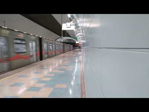 Metro de Santiago | Línea 2 | Trenes Alstom NS-16 en Estación El Bosque.