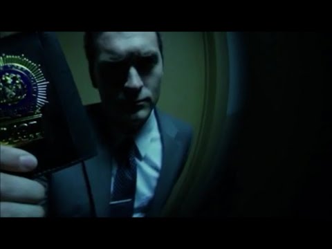 Daredevil noquea al falso detective con un extintor - DAREDEVIL 1X02