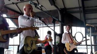 DE KREUNERS &#39;CHRIS LOMME&#39; en &#39;IK WIL JE&#39; NEW YORK 25.07.2010 PIER 66