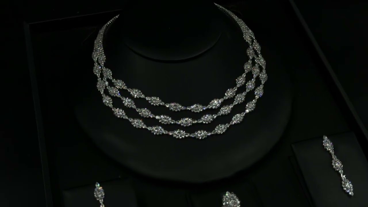 Luxury accessory set with a three-layer design