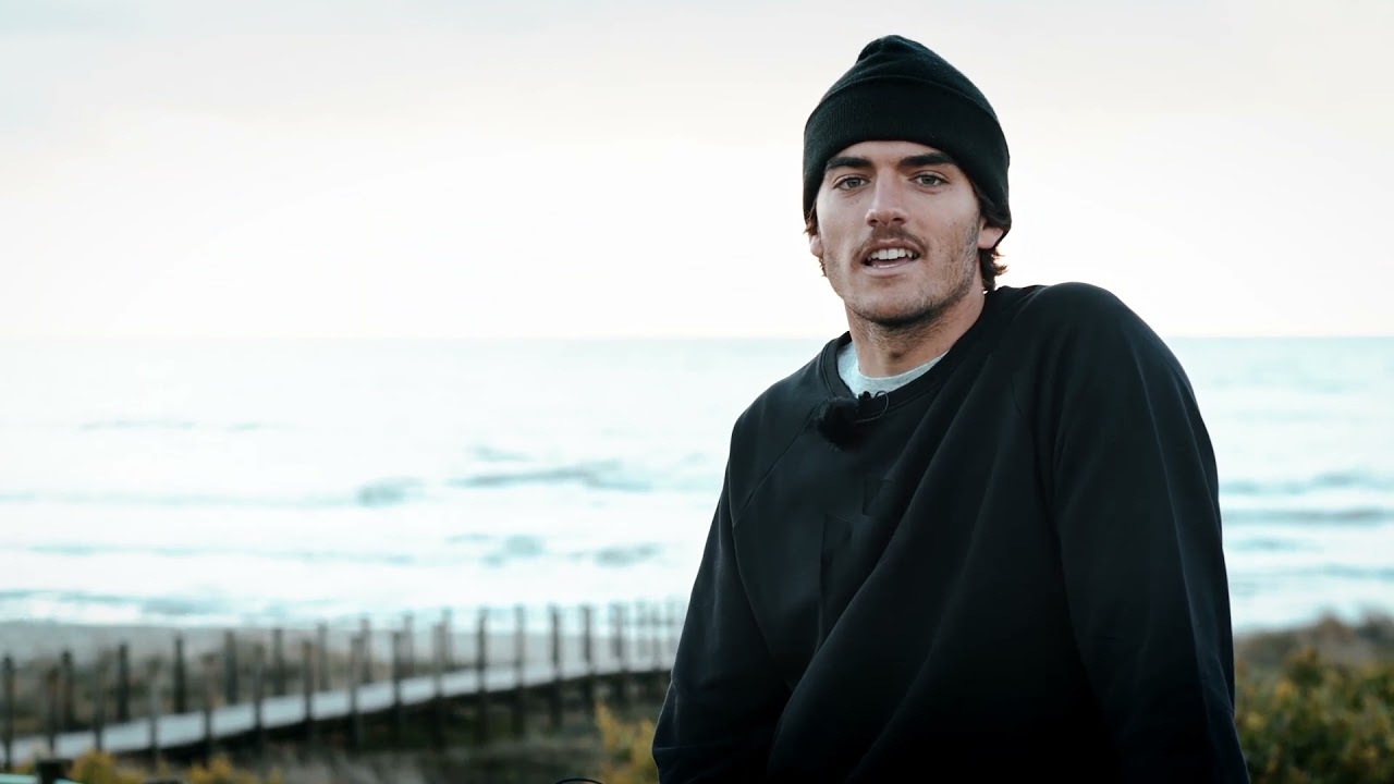 The Story Behind a Kiteboarding Magazine Cover with Noe Font & Laci Kobulsky