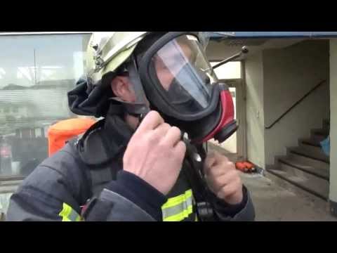 Feuerwehr Duisburg   Atemschutz Notfall Training einer Wachabteilung