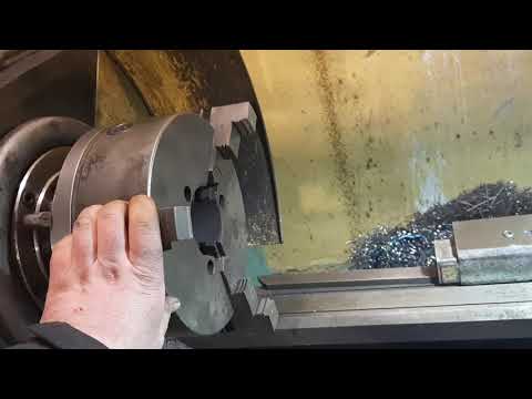 Универсальный токарный станок НелидовПрессМаш 16Д25/1500 - Видео c Youtube №1