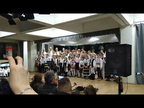 Spectacol ansamblul Romanasul Dec 2018