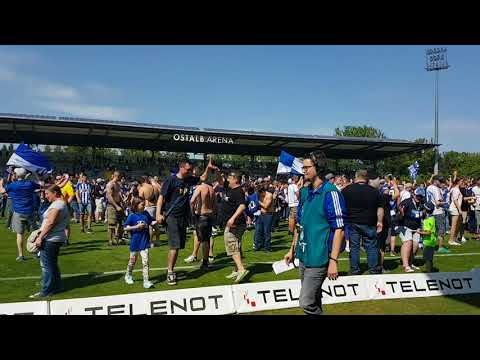 Platzssturm der KSC-Fans: VfR Aalen - Karlsruher SC 0:2