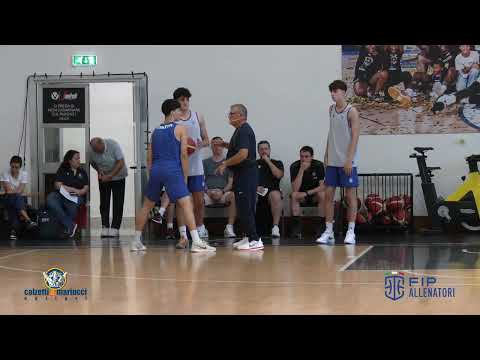 Clinic Internazionale Allenatori - Geno Auriemma (prima parte)