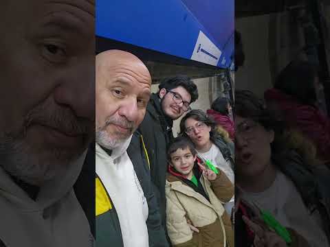 Gino Tino Mamá Papá estación de subte Moreno saludando por el Día de la Madre Buenos Aires 18/10/26