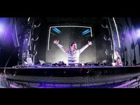 Hardwell Played Crowd Control vs Leave The World Behind @ Lollapalooza Chicago