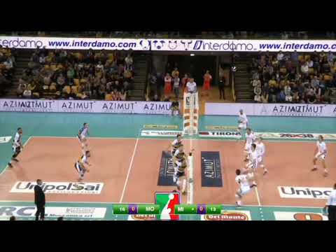 Fantastic save Van Garderen by Foot and Ngapeth closes in pipe