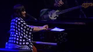Norah Jones live in Paris, Happy pills, 6/07/2023