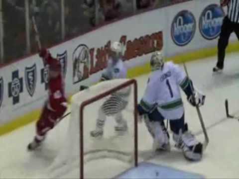 Henrik Zetterberg Sick Goal vs Canaucks 11/12/2009