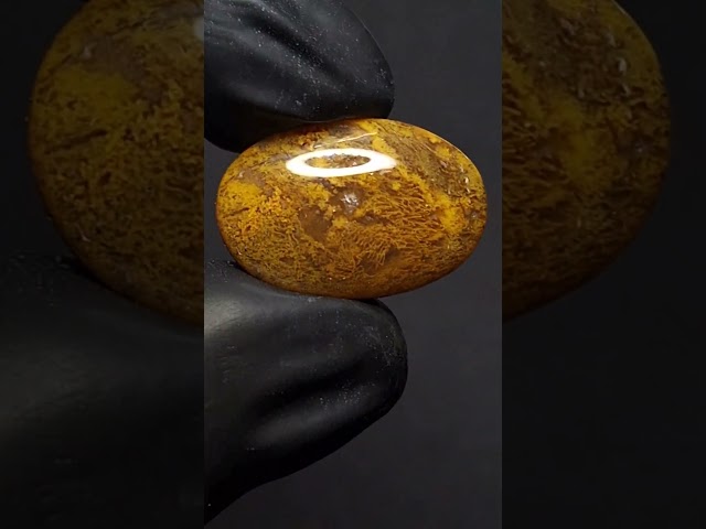 حجر عقيق طحلبي عسلي طبيعي