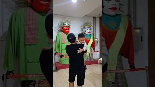 Download lagu Ondel Ondel Bikin Takut #ondelondel #ondelondelbetawi #shorts mp3