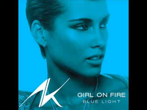 Videoclip de Girl On Fire (Bluelight Version) — Alicia Keys
