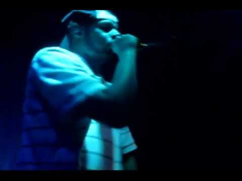 Emicida canta Triunfo - em Franca-SP