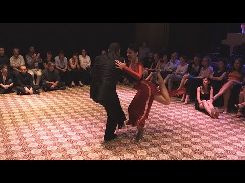  Daniel Nacucchio  and  Cristina Sosa  are  dancing  to  the  milonga  "  Mano Brava  "  by  Aníbal Troilo