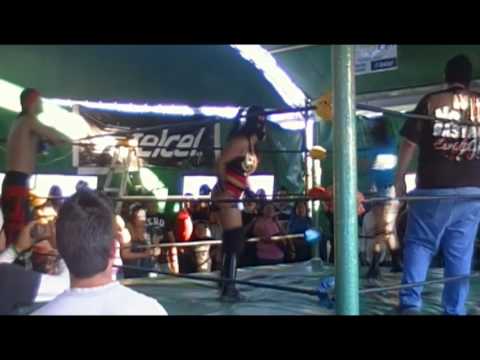 Lucha de Perros Extrema - Lady Puma vs Hija d Karonte