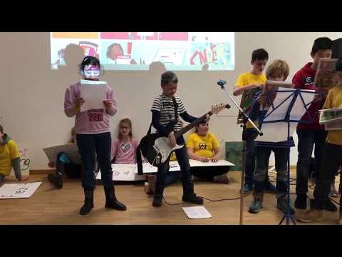 Liveperformance des Kinderrocksongs Das ist unser Leben
