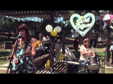 Best Coast - Boyfriend [OFFICIAL VIDEO]