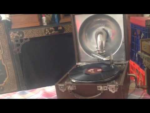 When love comes stealing- waltz - The Troubadours- 78 a rpm records Roreing20s