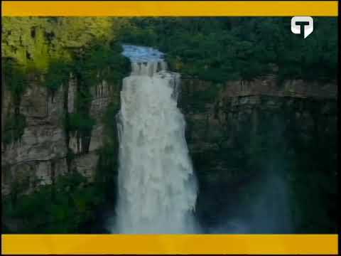 Colombia suspende exportación de energía a Ecuador