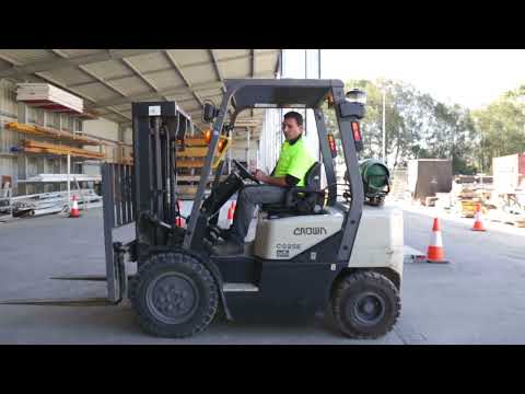 How to operate a forklift