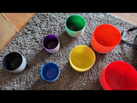 Ryan Dvan 7 10 inch Colored Chakra Tuned Set of 7 Crystal Singing Bowls Review, Amazing for a Yogi