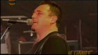 Almafuerte - Almafuerte (en vivo)