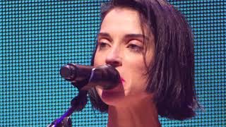 St Vincent - Dancing With A Ghost / Slow Disco - O2 Academy Brixton London - 17.10.17