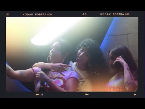 LA KITTY - VERDE PARÍS FT. KENYA RACAILE