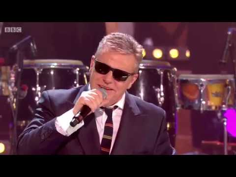 Madness - It Must Be Love (New Year's Eve 2018 Live}