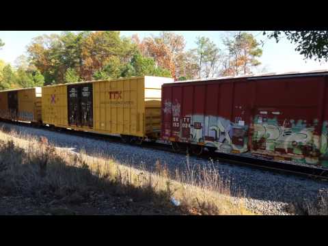 NS 118 by Chicopee with NS 8904 leading on 11/17/16