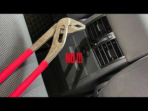 VW Caddy / Touran rear air vent remove