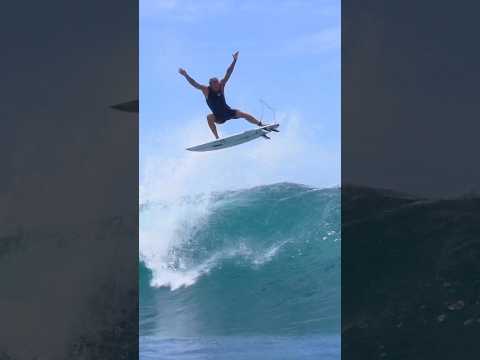 Welcome to the Owen Wright Airshow 🚀 #RipCurl #OwenWright