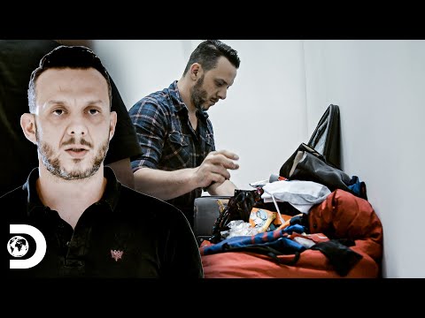 Passageiro fica muito impaciente com as autoridades | Aeroporto - Área Restrita | Discovery Brasil