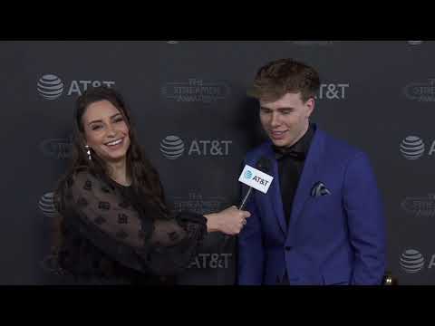 Sweet Anita interviews Blaustoise (Blau) at Streamer Awards - Saturday, March 11, 2023. Smells?