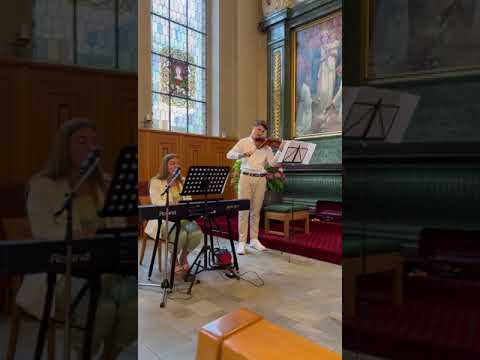 Jedan kruh na svetom stolu - Victoria Vidak & Toni Vidak